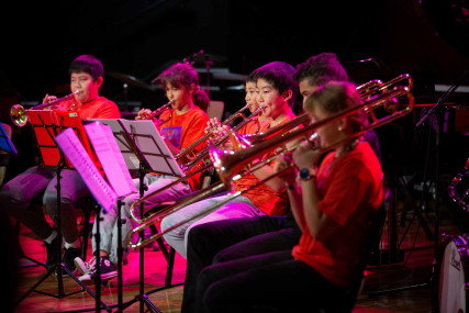 Te Wāhi Toi - Turn Up the Music